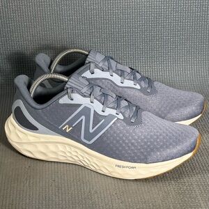 New Balance Women's Blue Fresh Foam Arishi V4 Running Shoes Size 10